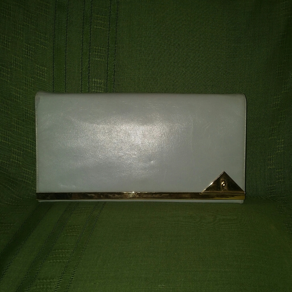Woman's Vintage Genuine Leather Purse by Susan Gai